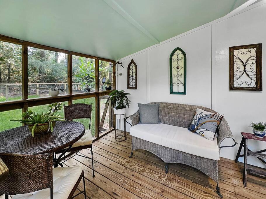 Casita Theresa- 5 Min To Downtown 15 Min To * Charleston